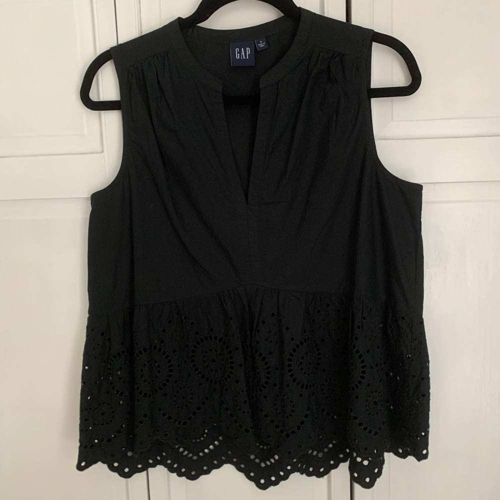 GAP Black Sleeveless Mandarin Collar Blouse